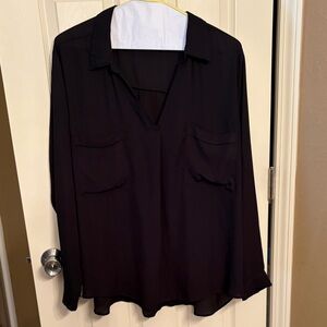 Maurices Black V neck, collared Women's Blouse with pockets